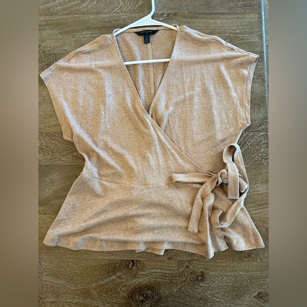 Banana Republic Women’s Blouse Linen, Sz Medium New Without Tags